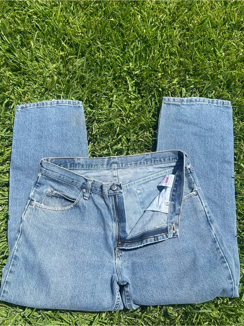 Men's Classic Light Blue Denim Jeans Size 34x30 Relaxed Fit